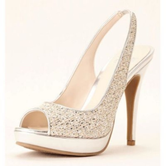 Simply Pelle Shoes - 🌹Simply Pelle Carmen Heels🌹
